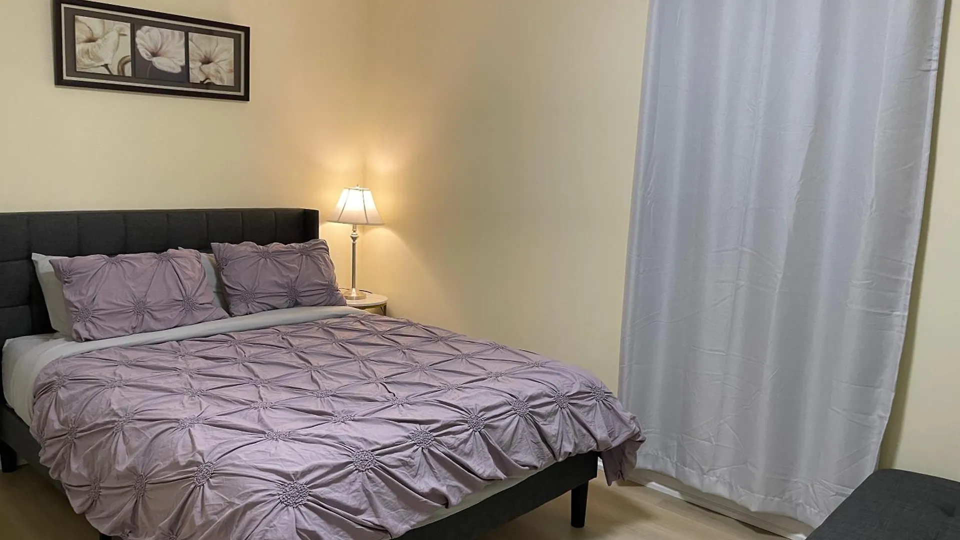 Two-Bedroom Suite With King Bed-4 Minutes To The Falls Niagara Falls 0*,  Canada